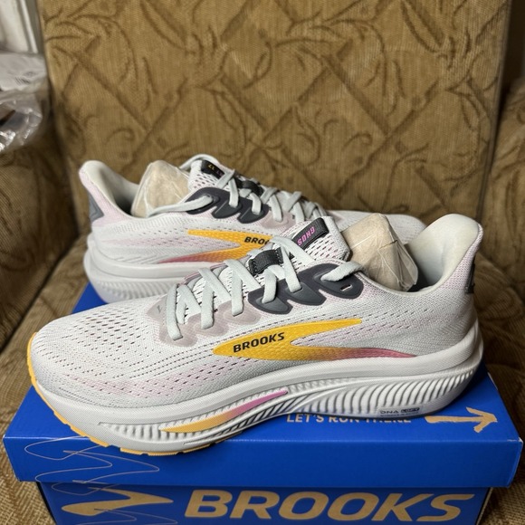 Brooks Ghost 17 Narrow (2A) w Box - Picture 3 of 9